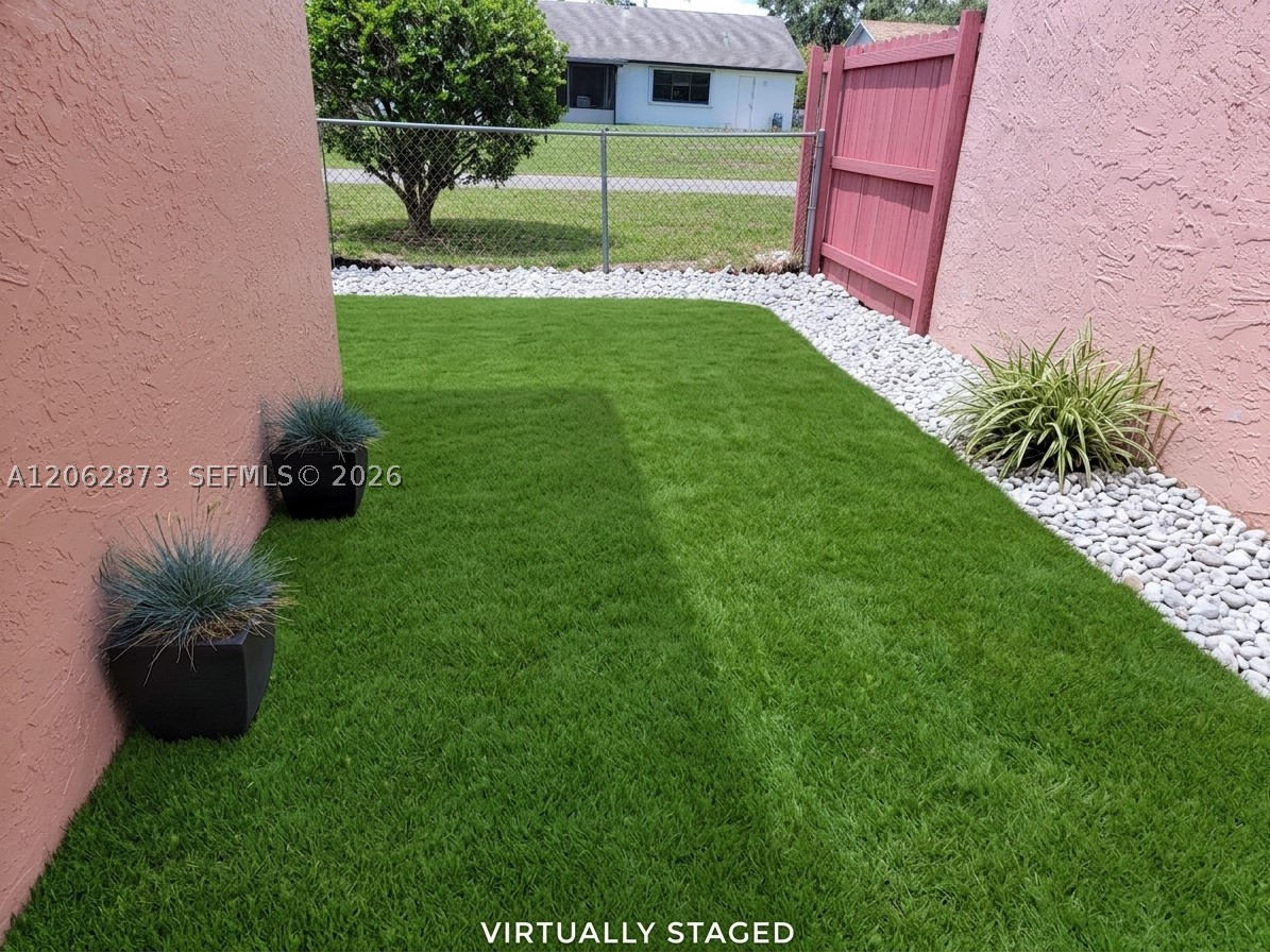 7927 Nw 50th St Property Photo 16