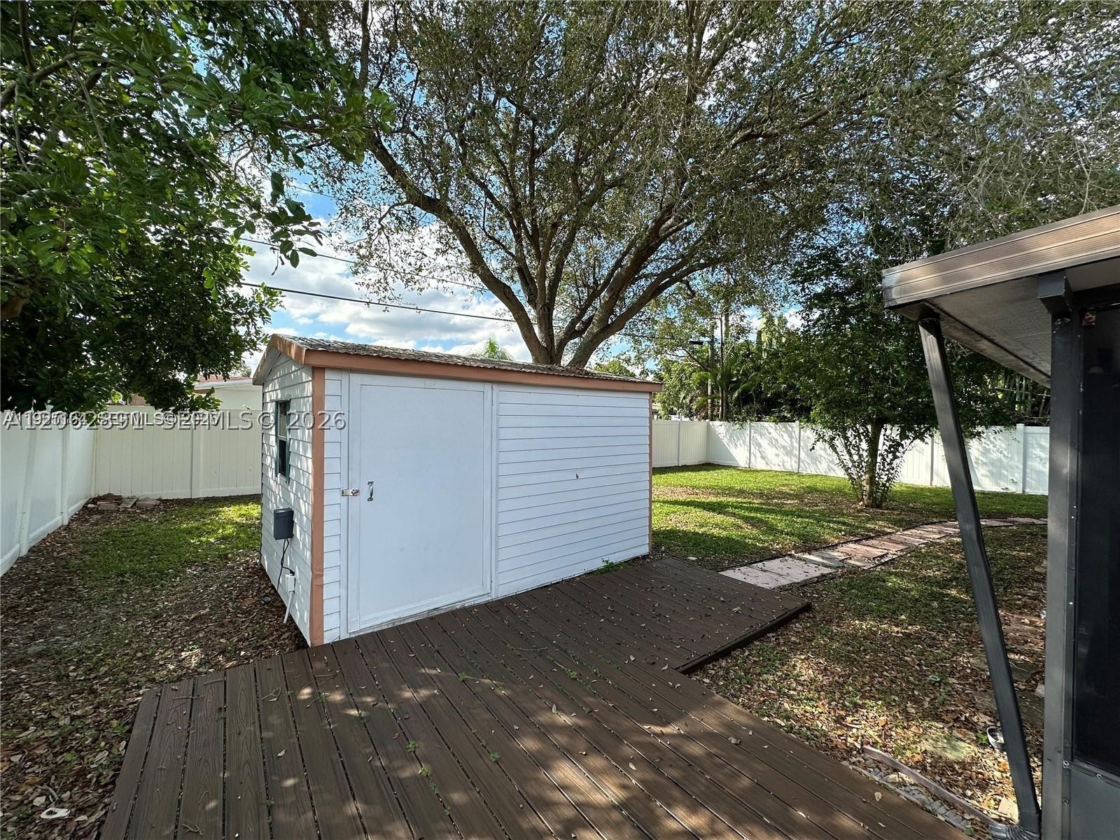 7880 Nw 11th St 0 Property Photo 8