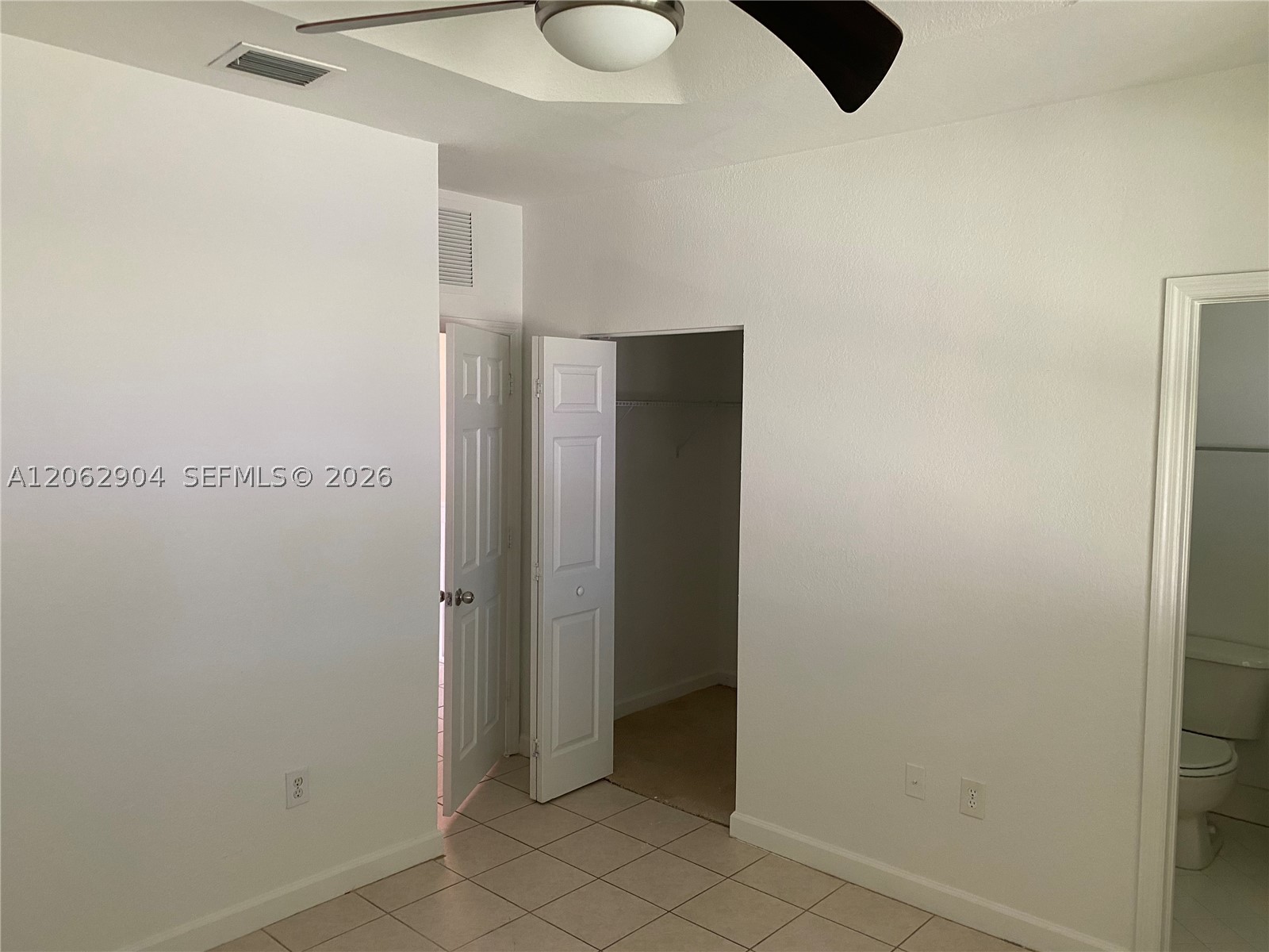 A12062904 Property Photo 13