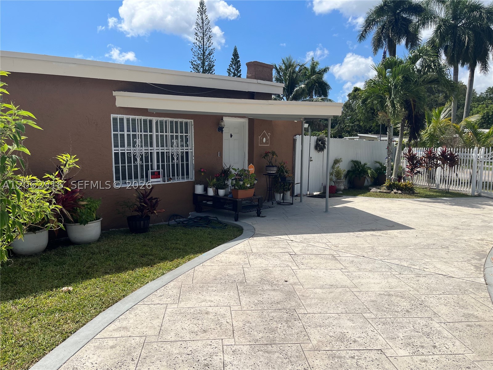 101 Miami Gardens Rd 101 Property Photo 1