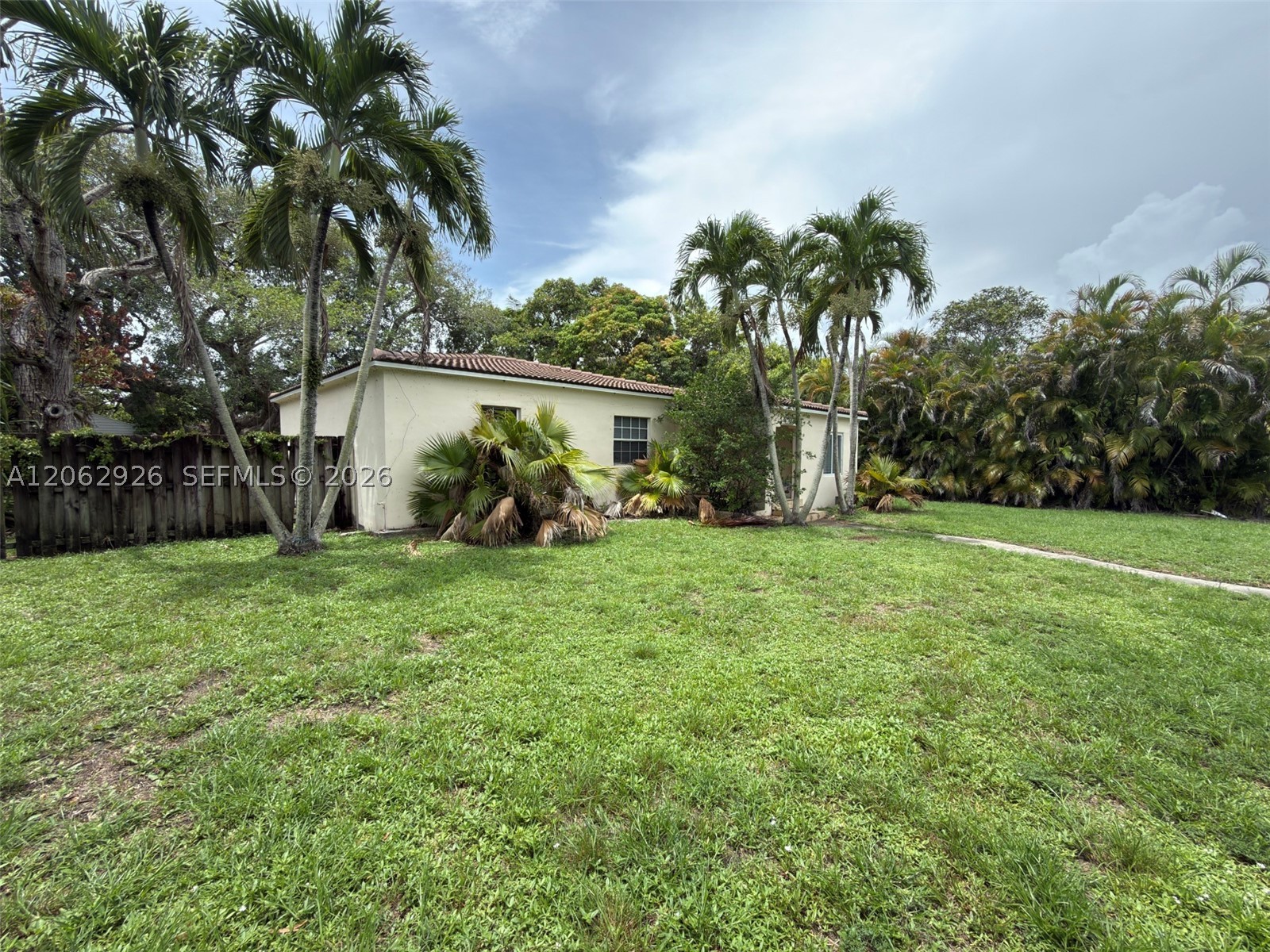 1510 Dewey St Property Photo 3