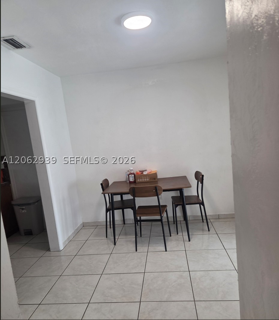 A12062939 Property Photo 6