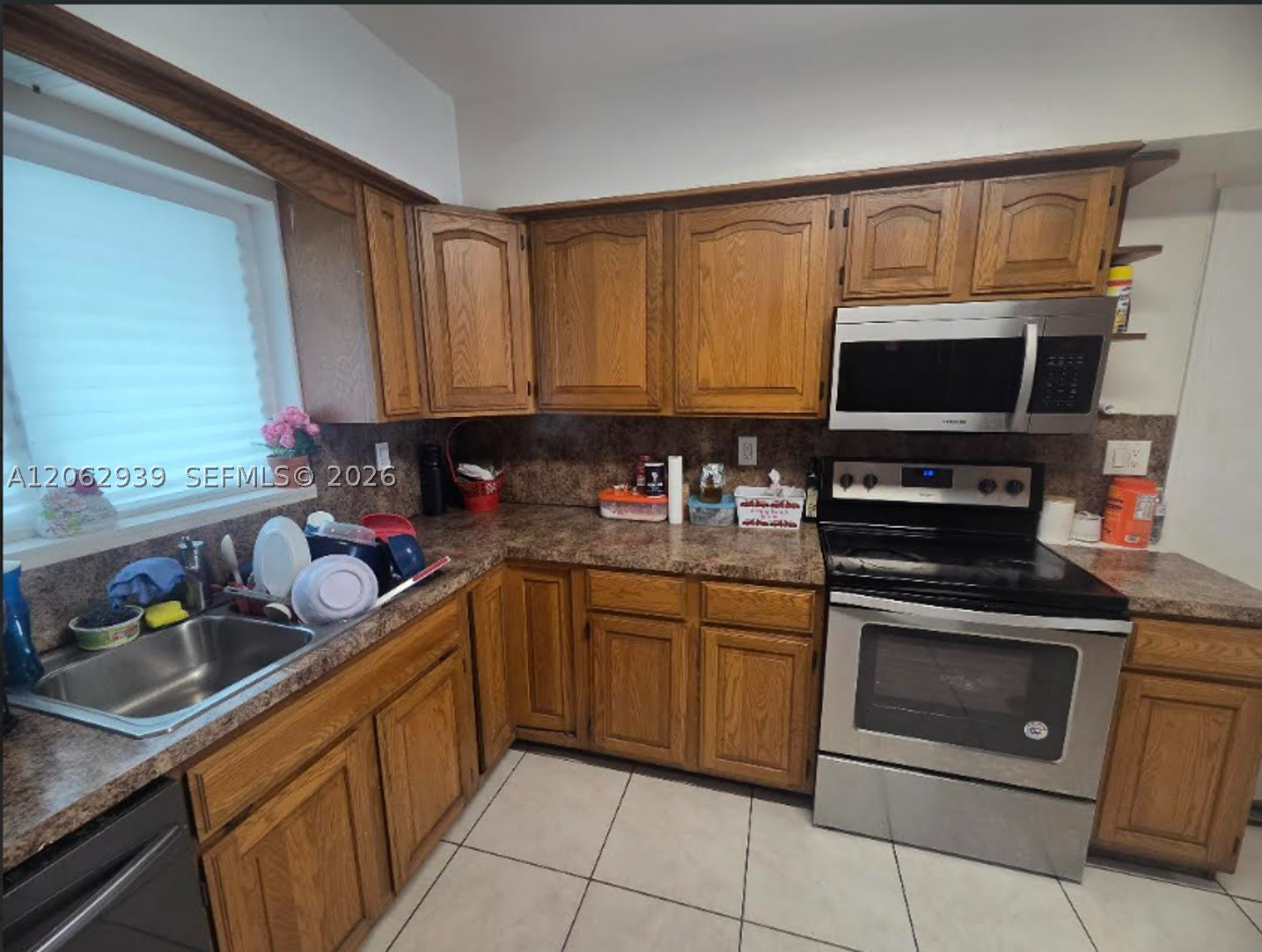A12062939 Property Photo 8
