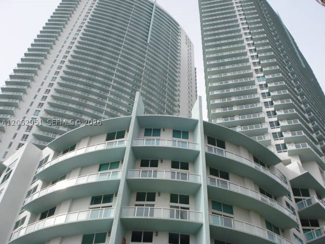 1900 N Bayshore Dr 511 Property Photo 1