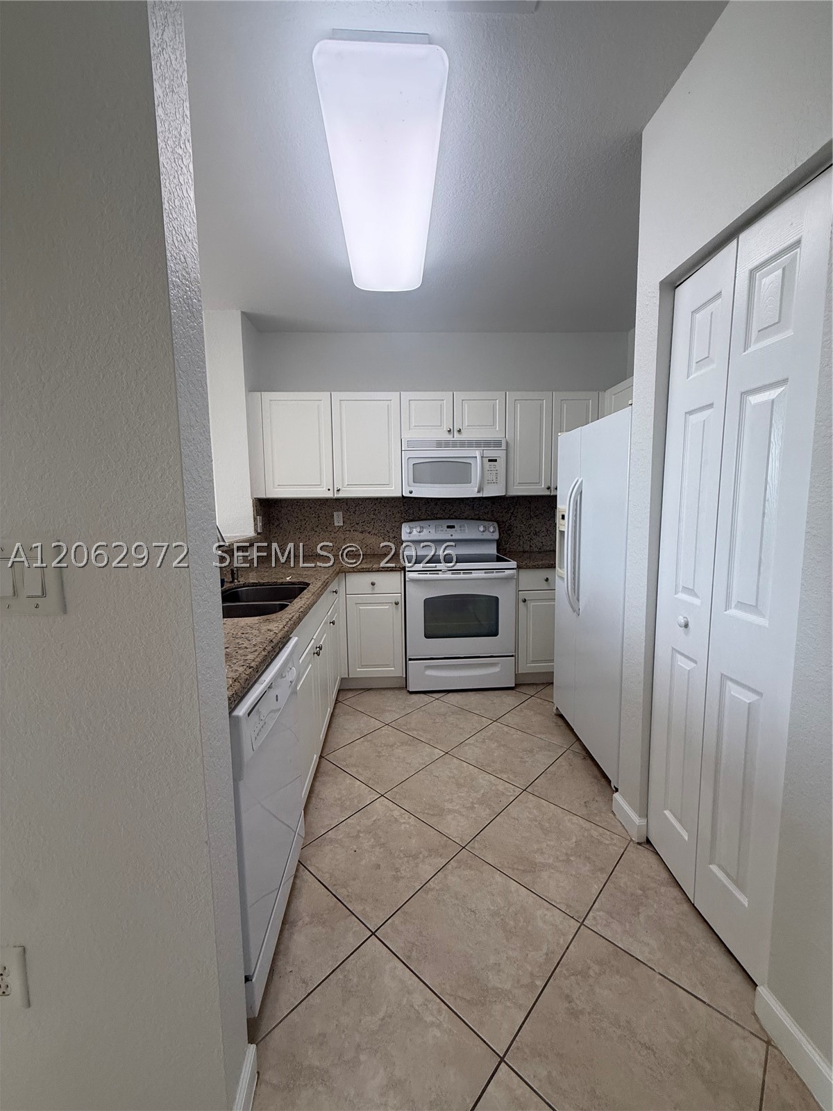 3064 Se 1st Dr 7 Property Photo 3