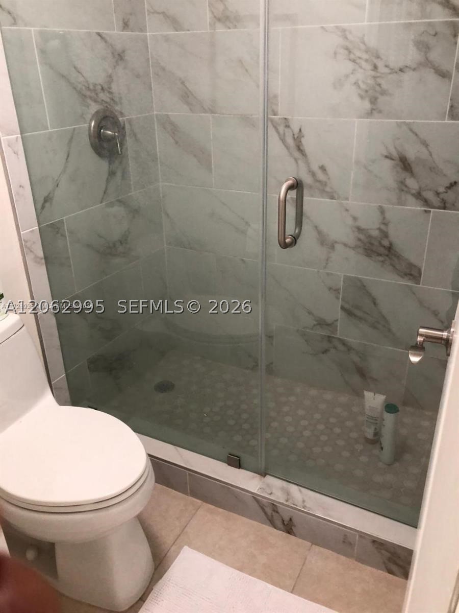 5701 Collins Ave 919 Property Photo 11