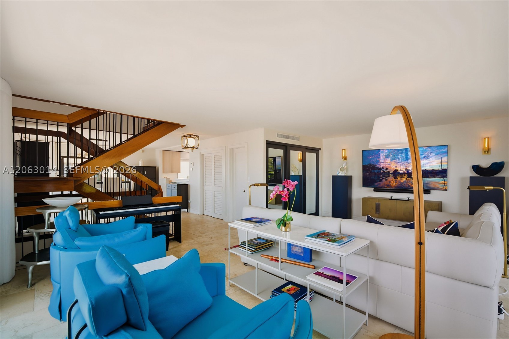 A12063014 Property Photo 8