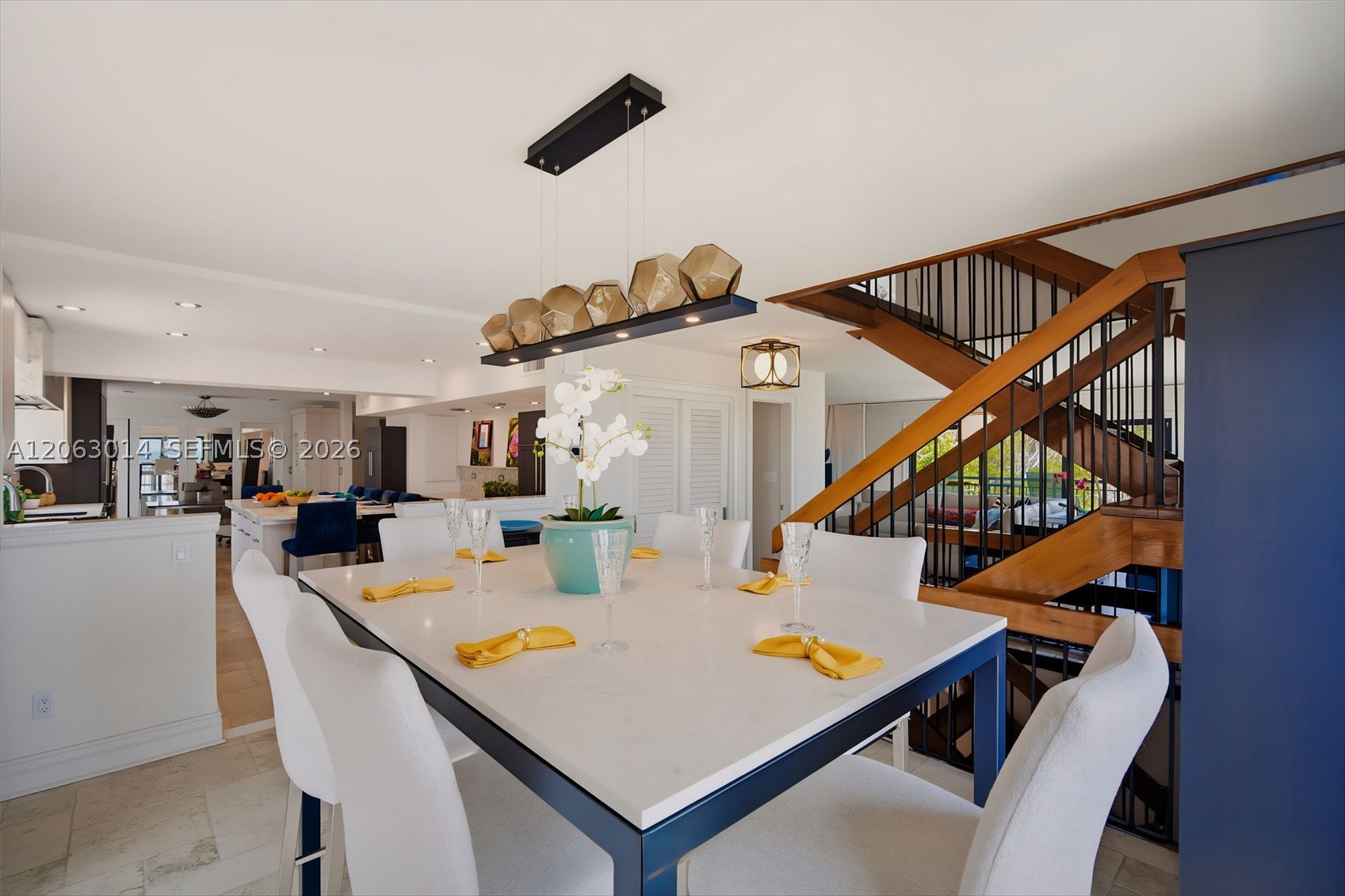 A12063014 Property Photo 17