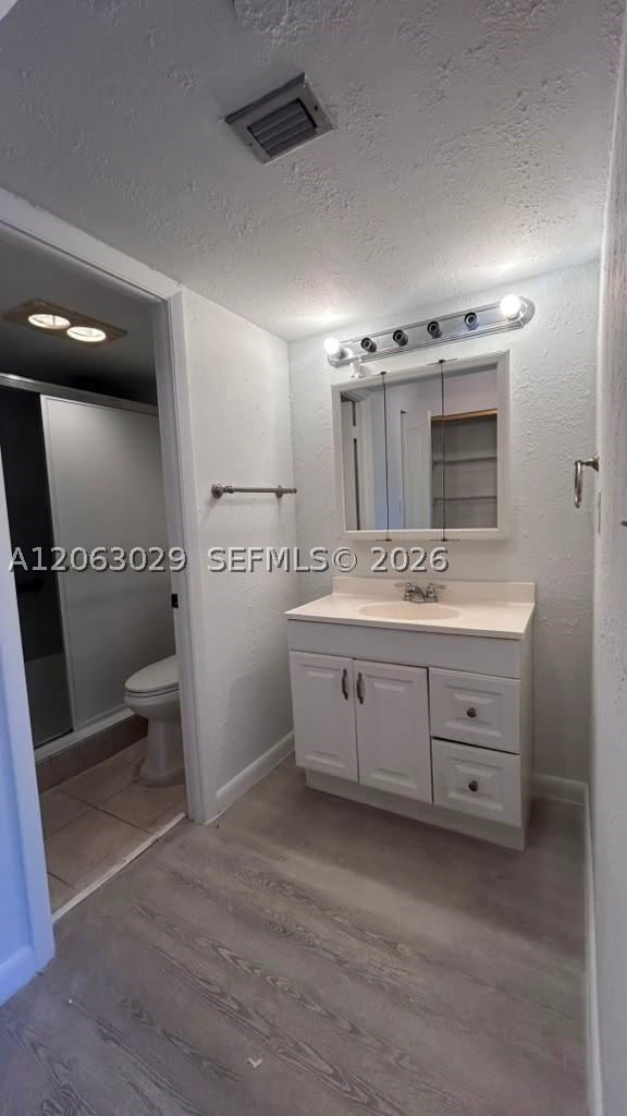 1300 Saint Charles Pl 202 Property Photo 25