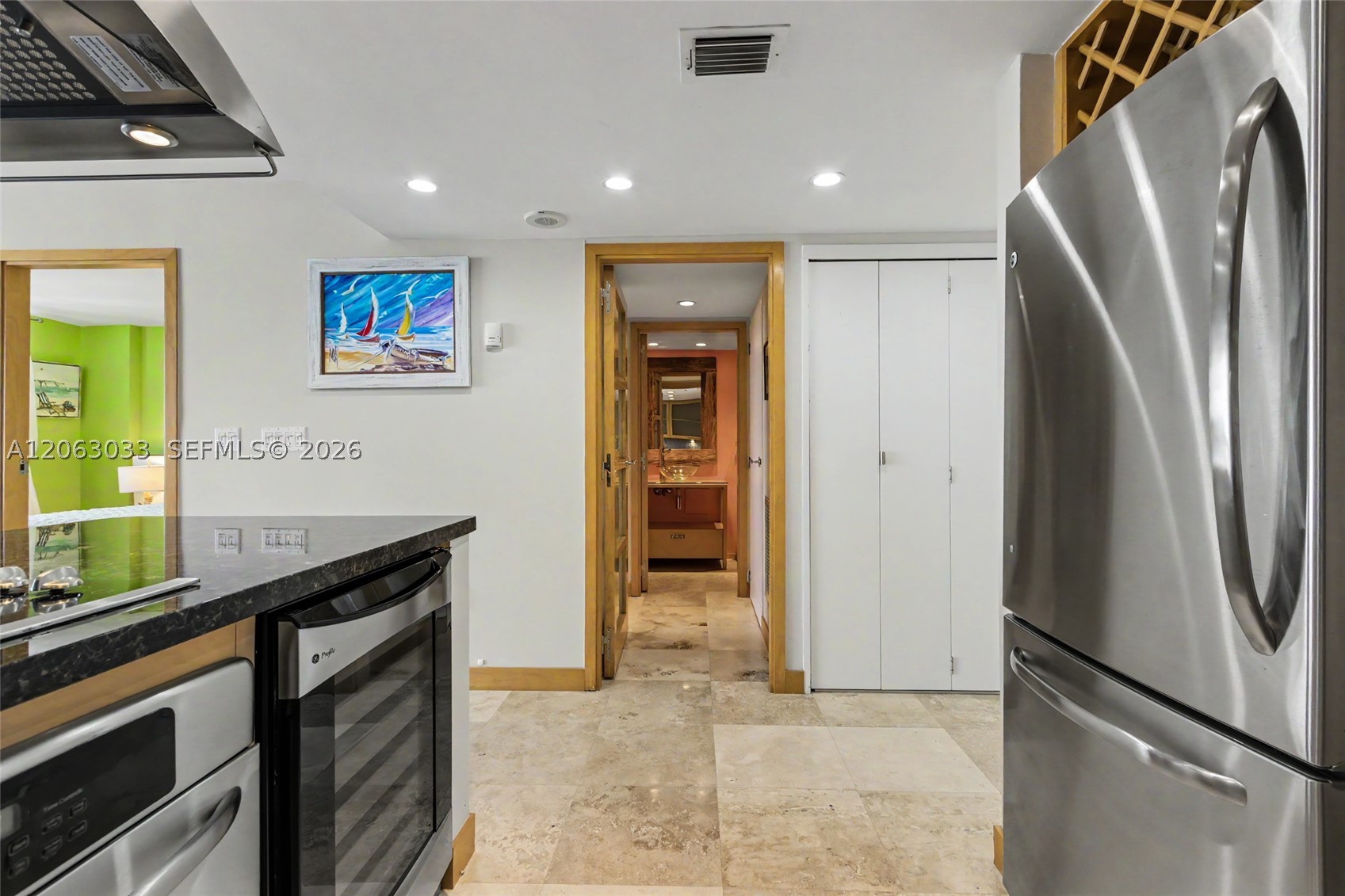 465 Ocean Dr 604 Property Photo 8