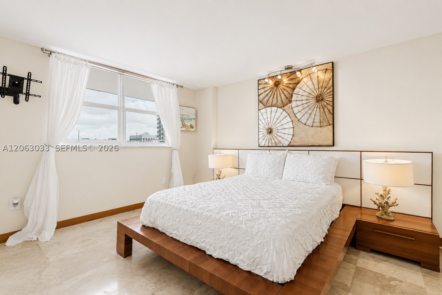 465 Ocean Dr 604 Property Photo 17