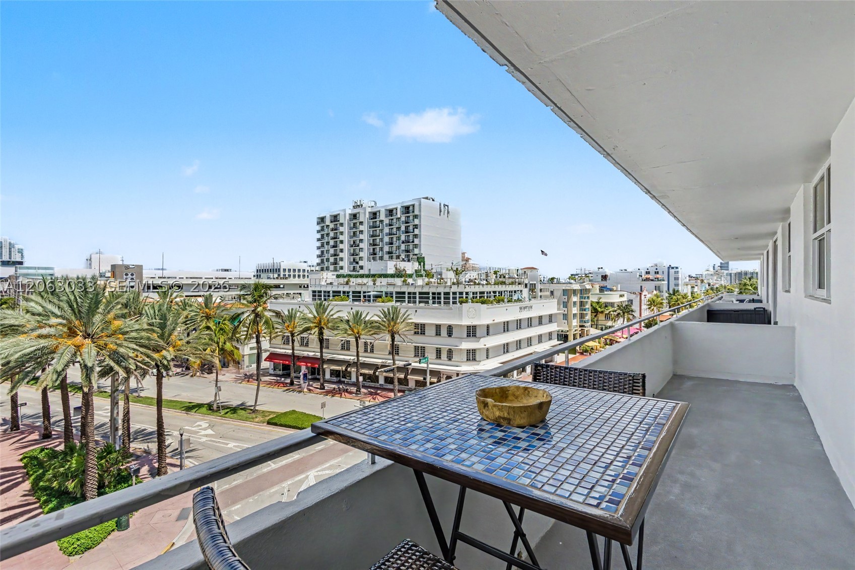 465 Ocean Dr 604 Property Photo 23