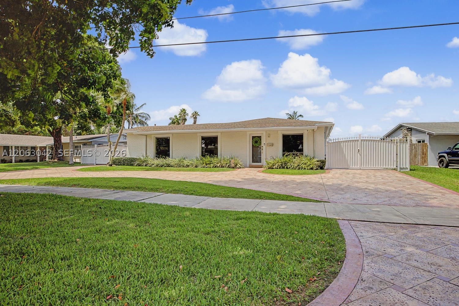 9921 Sw 195th St Property Photo