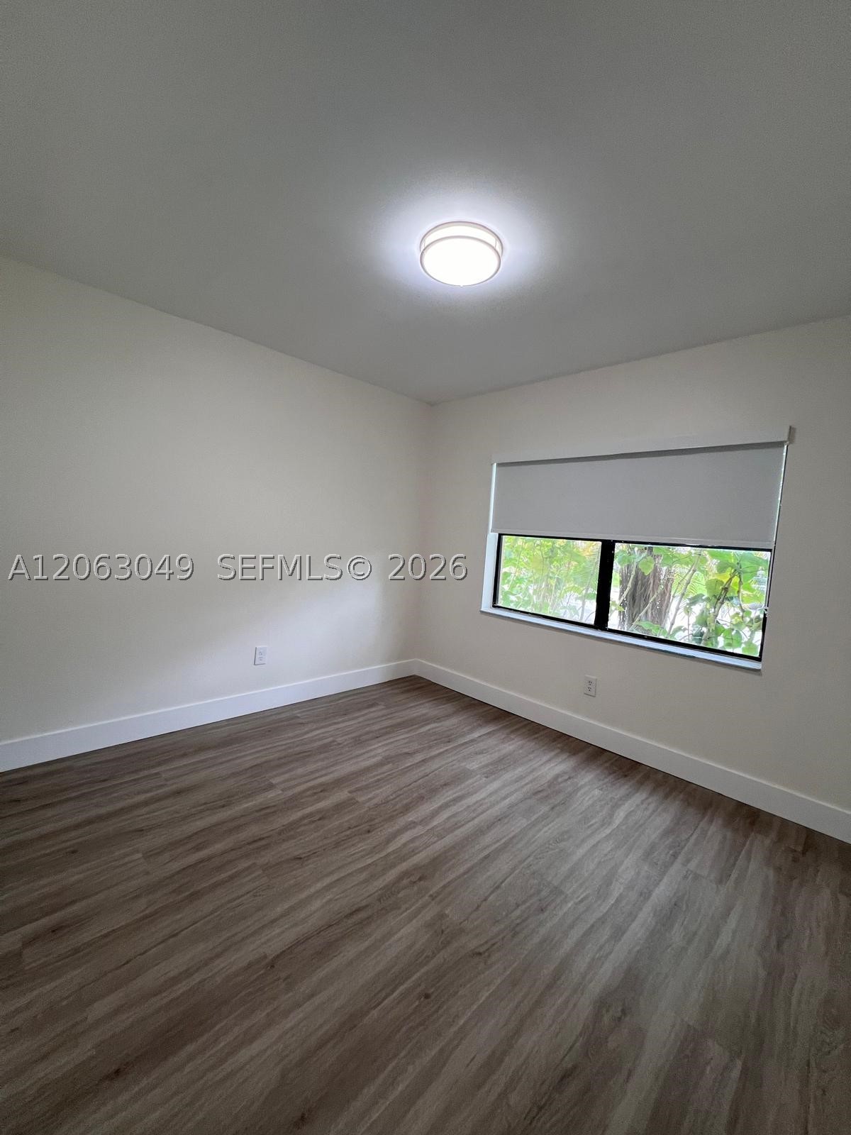 2685 W 66th St 12-20 Property Photo 10