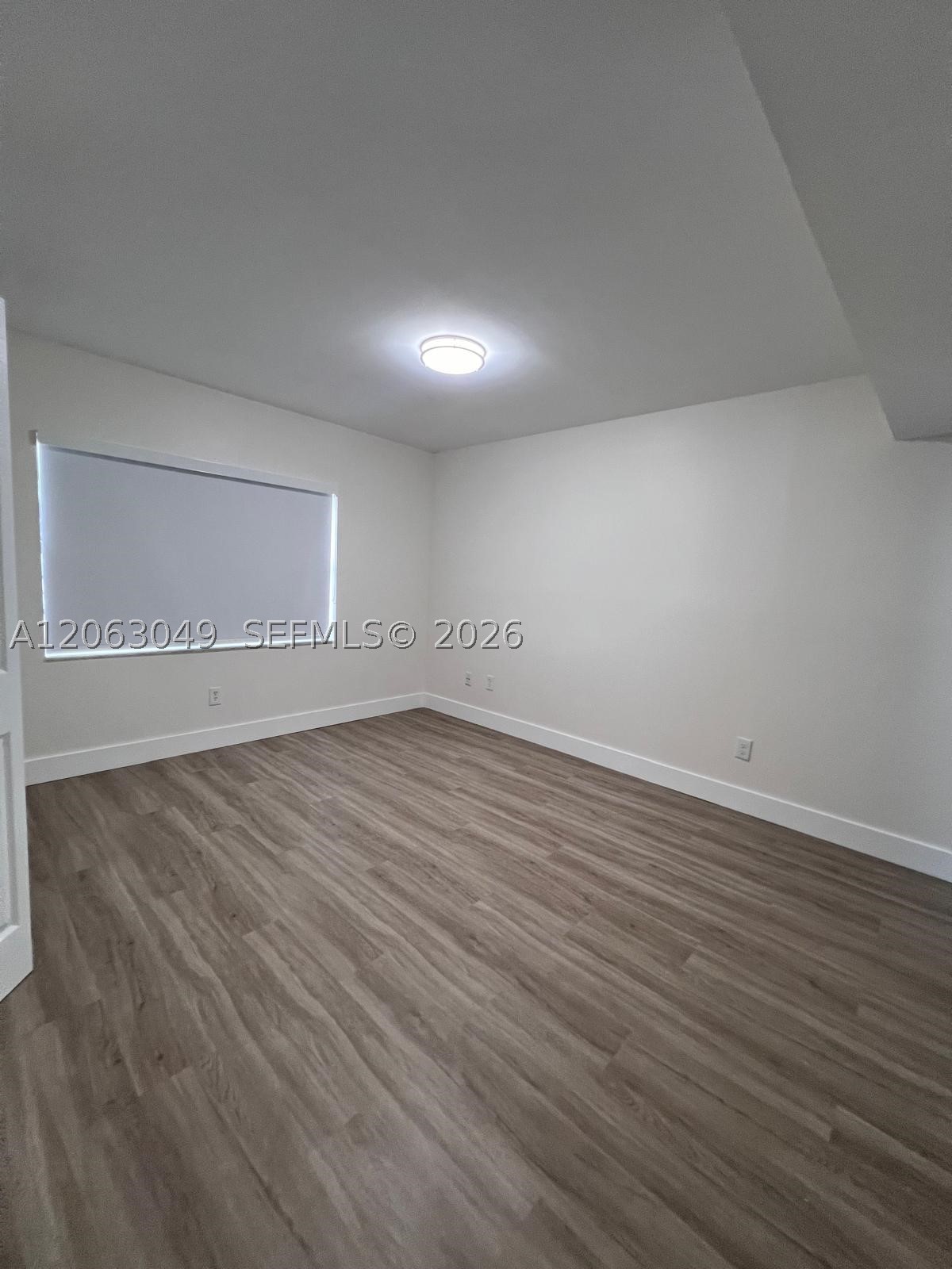2685 W 66th St 12-20 Property Photo 11