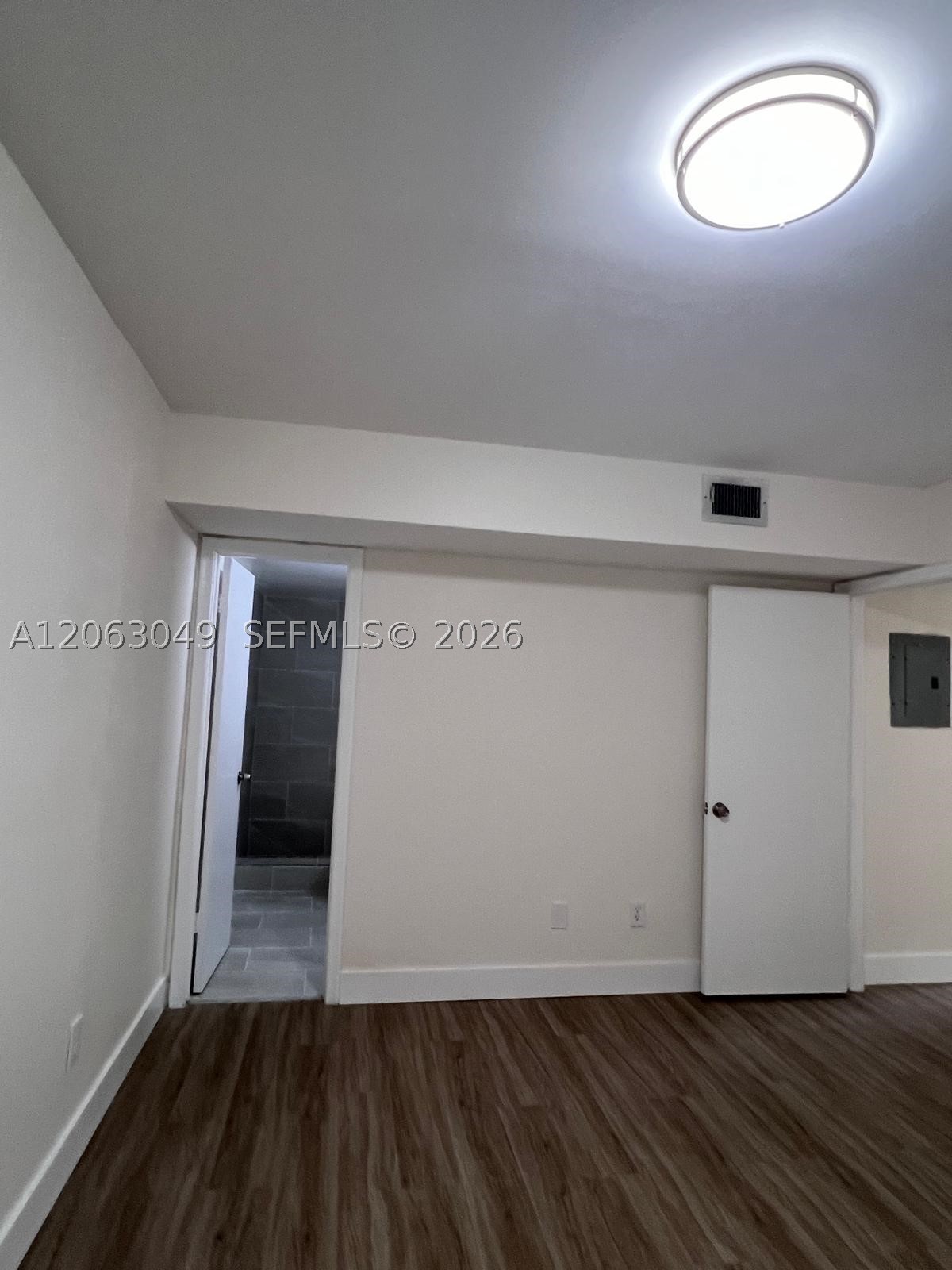 2685 W 66th St 12-20 Property Photo 12