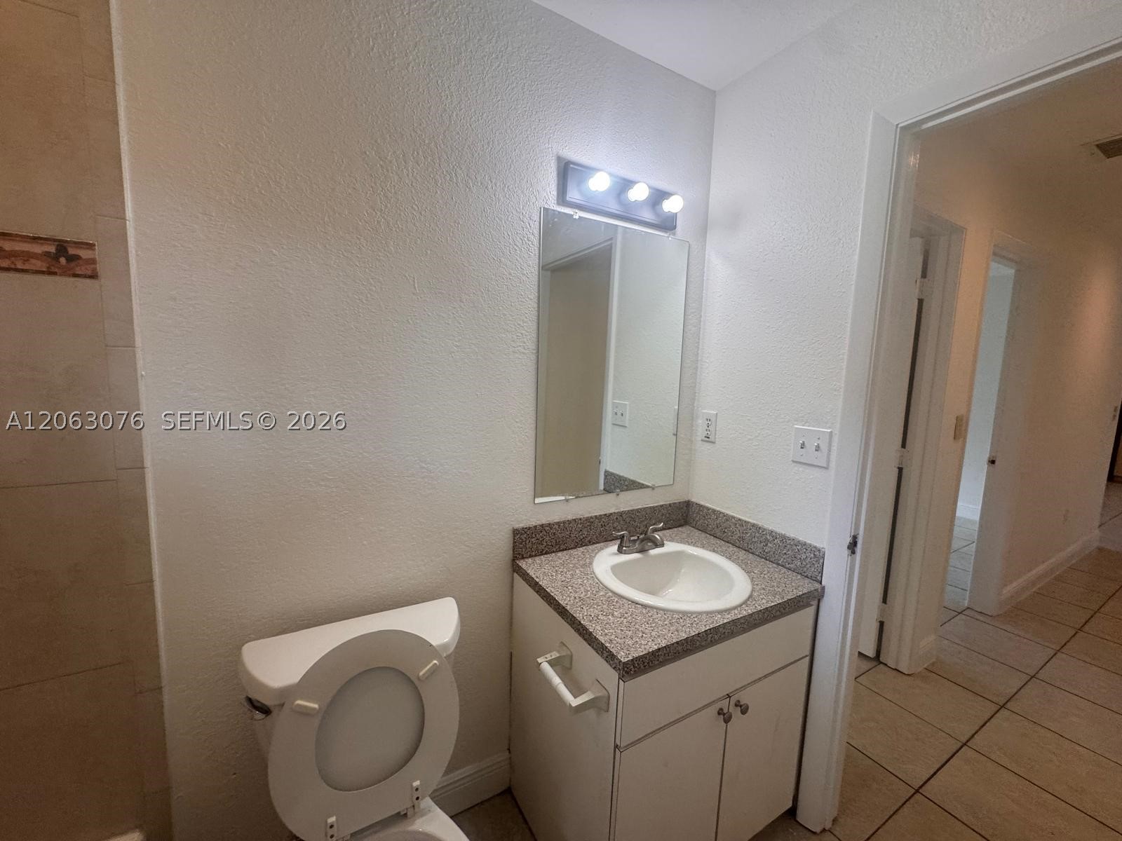 3342 Nw 9th Ave 3344 Property Photo 5
