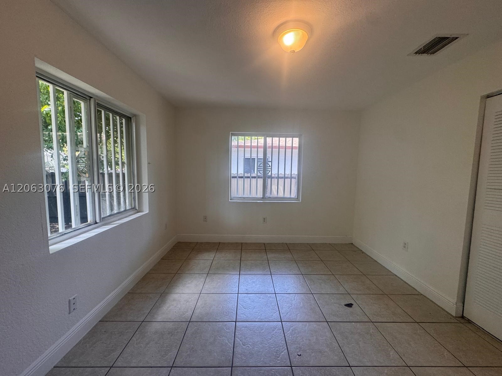 3342 Nw 9th Ave 3344 Property Photo 8