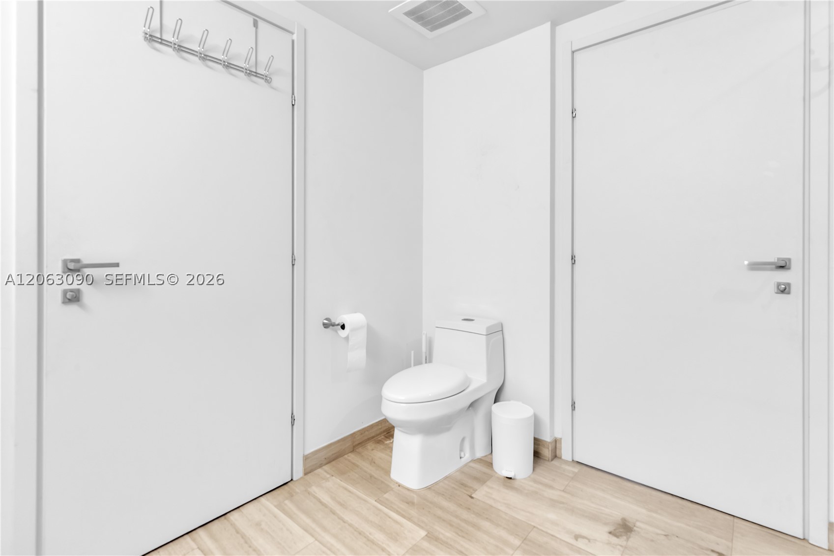 1300 Brickell Bay Dr 903 Property Photo 24