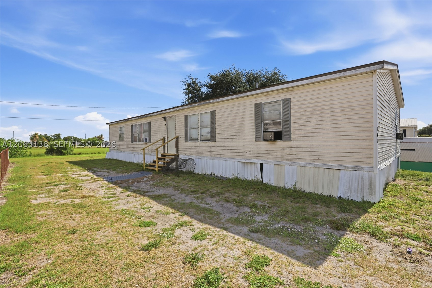 741 Alabama Ave Property Photo 1