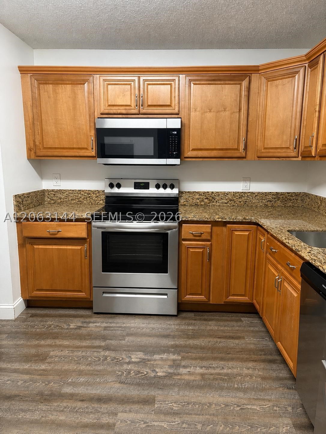 4771 Grapevine Way Property Photo 3