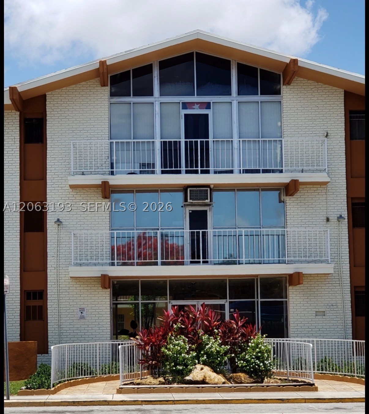 3881 W Flagler St 305 Property Photo 10