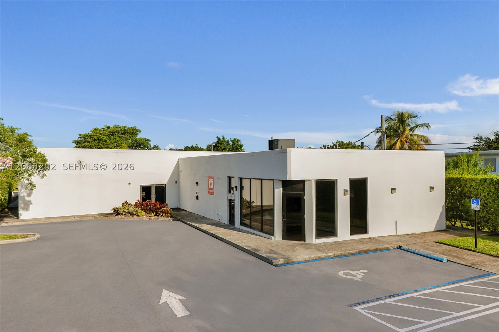 3401 Davie Blvd Property Photo 1