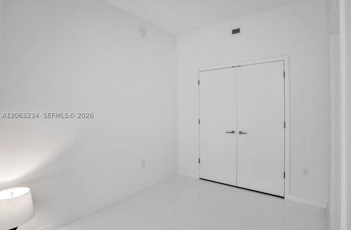 851 Ne 1st Ave 3510 Property Photo 3