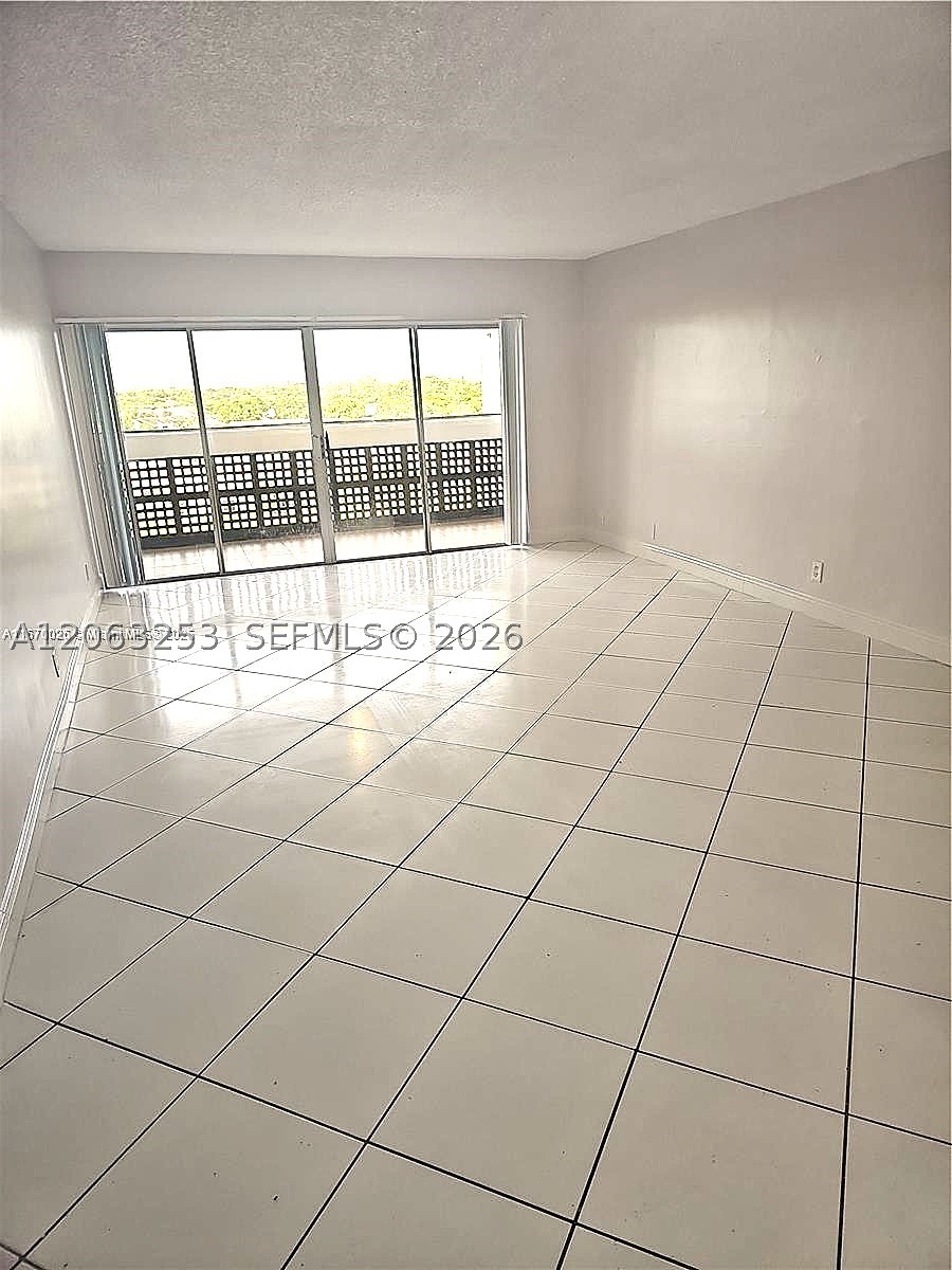 3301 Spanish Moss Ter 708 Property Photo 2
