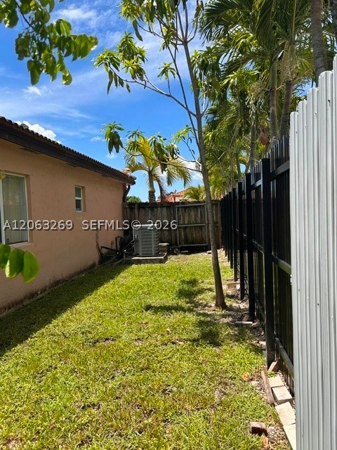 13273 Sw 252nd Ln Property Photo 2