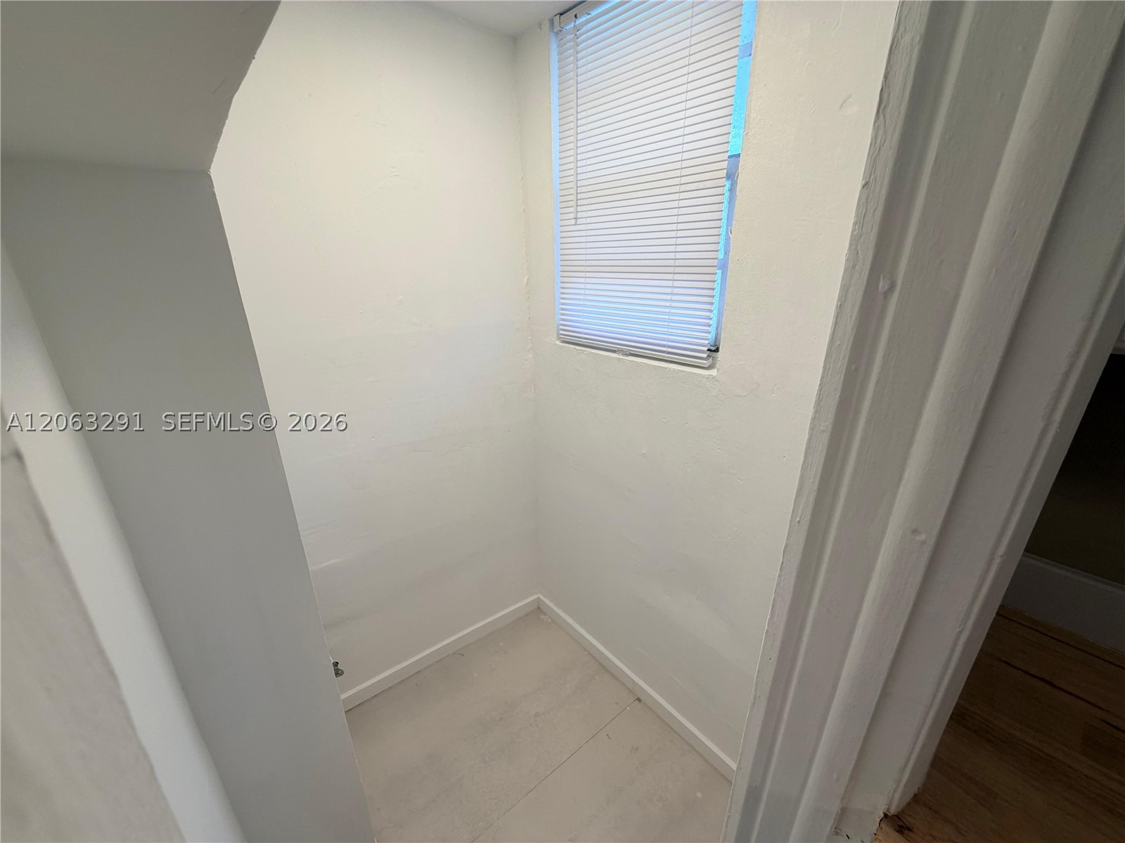 548 Nw 30th St 2 Property Photo 11