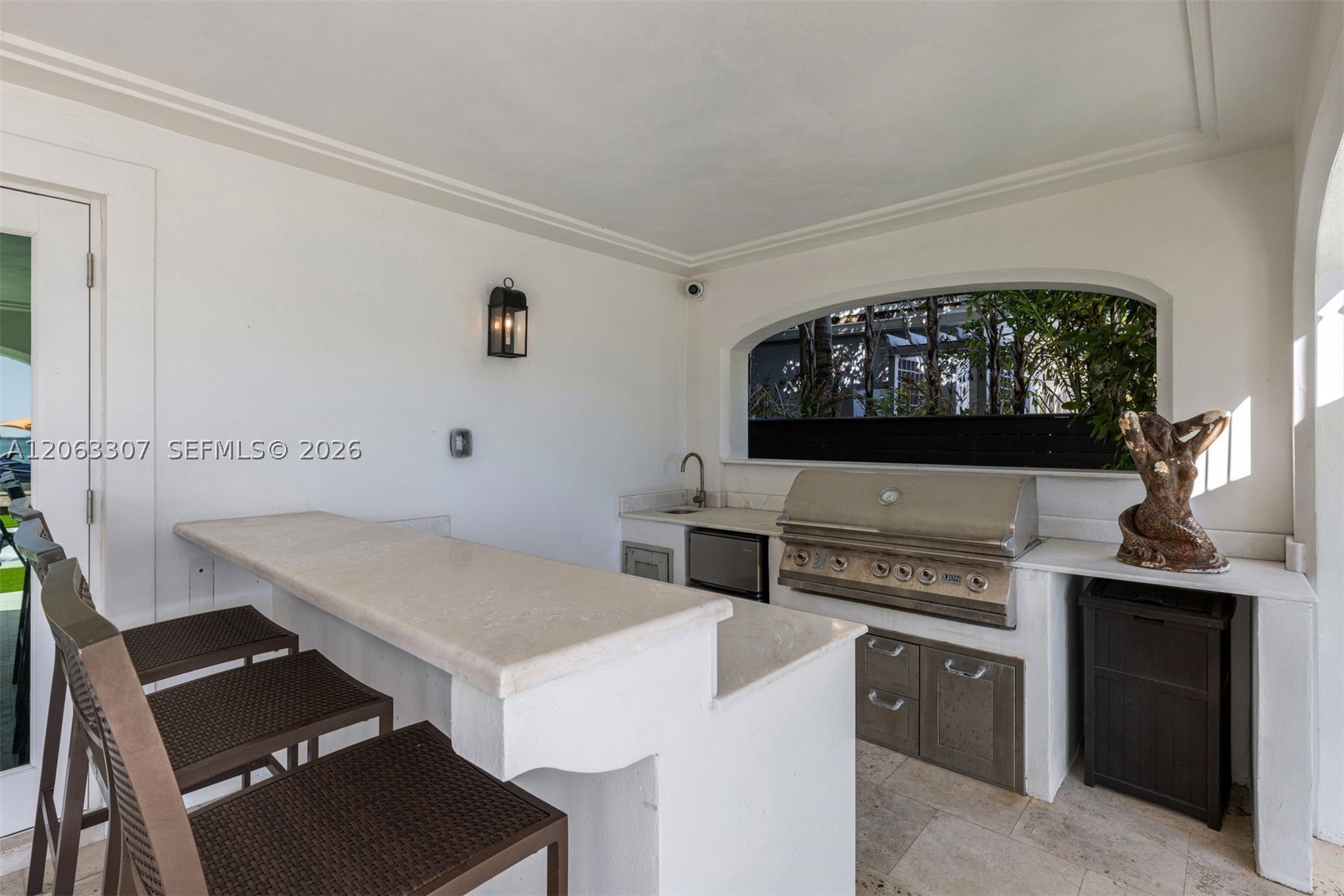 1460 S Treasure Dr Property Photo 63