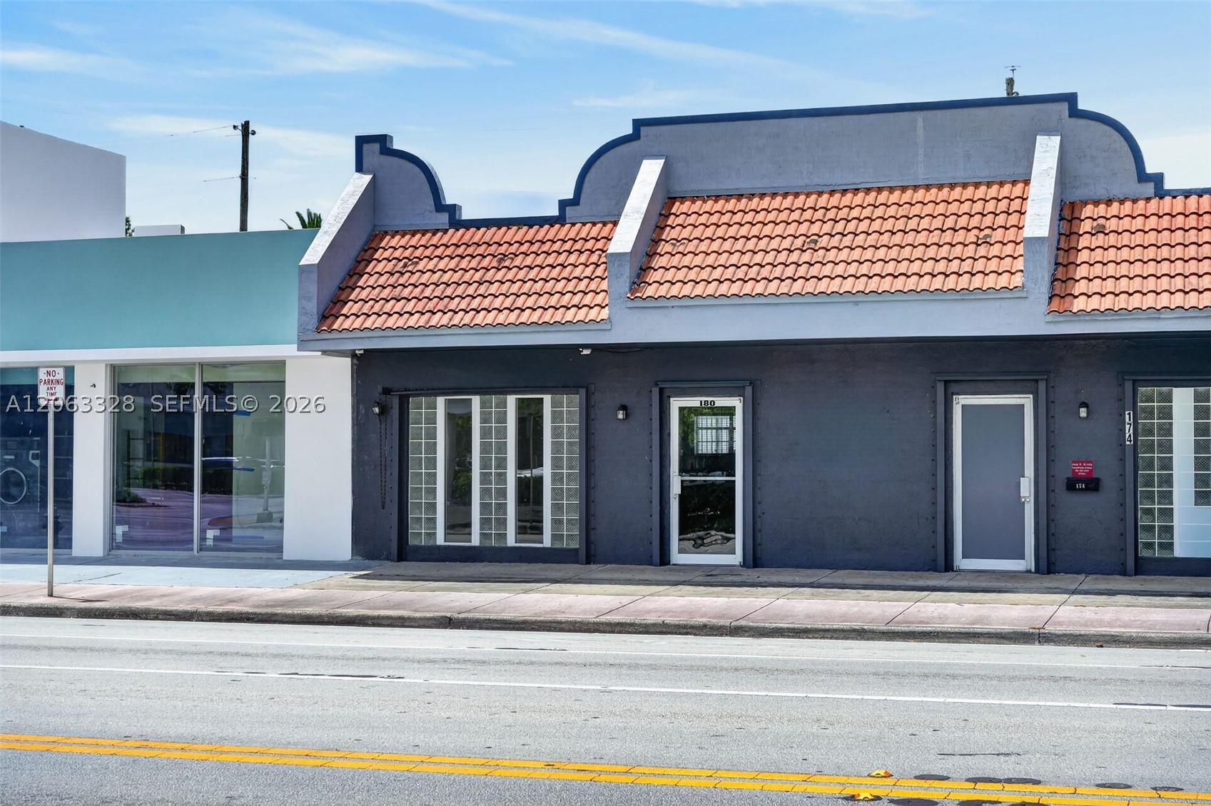 180 Hialeah Dr Property Photo 2
