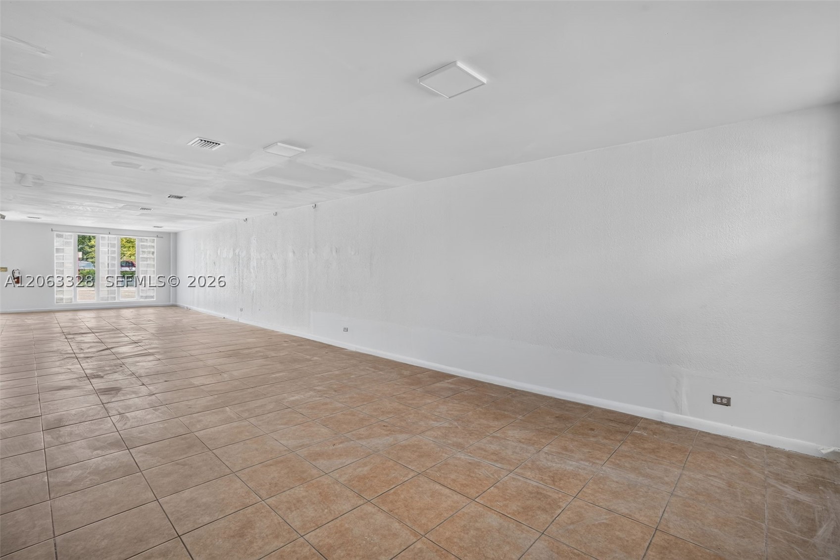 180 Hialeah Dr Property Photo 10