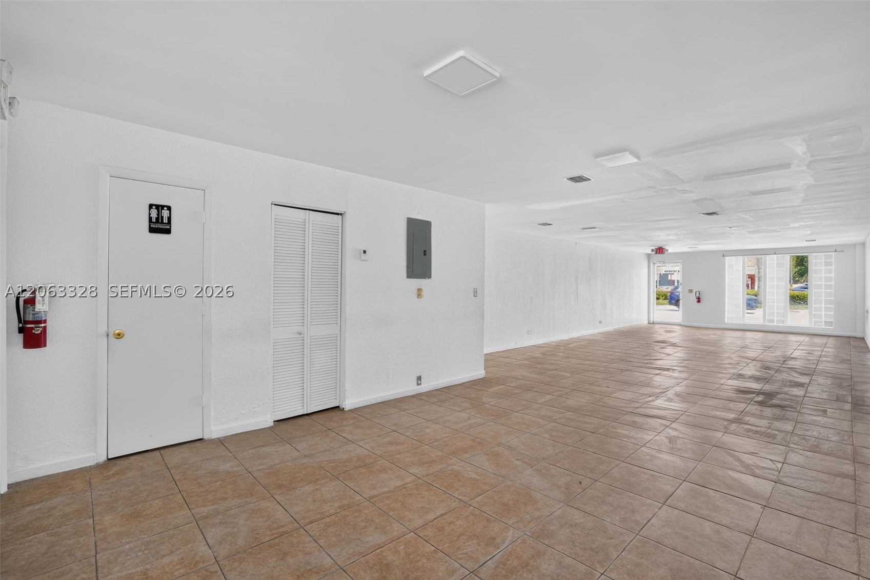 180 Hialeah Dr Property Photo 11