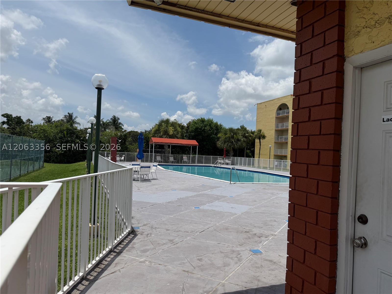 6980 Nw 186th St 3-423a Property Photo 9