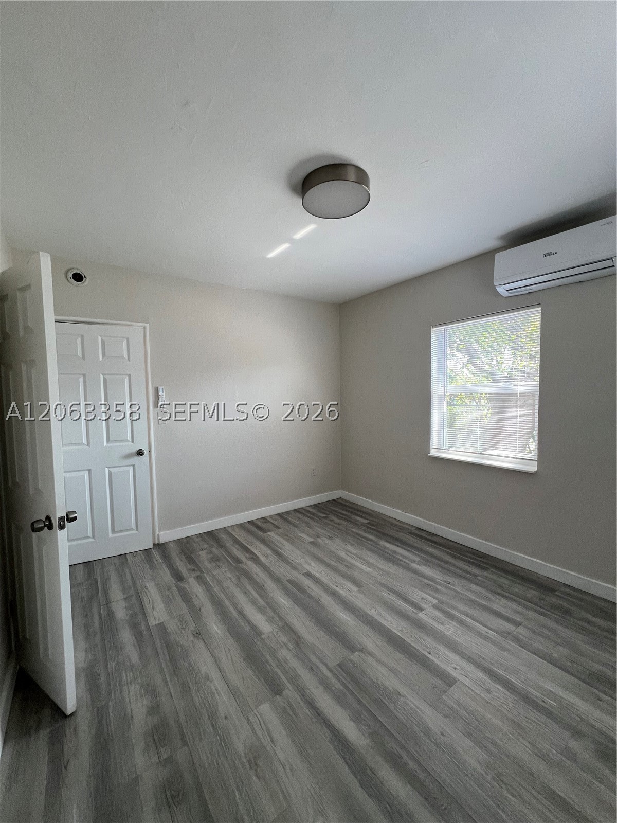 150 Ne 59th St Property Photo 25