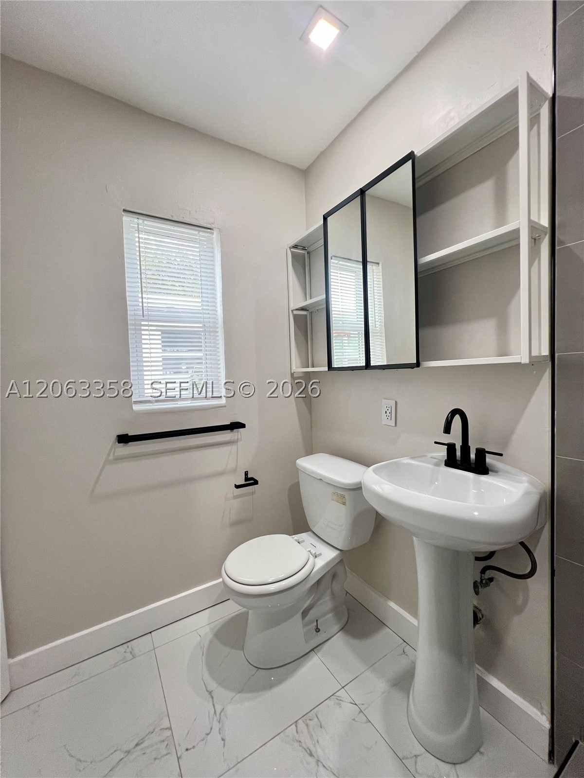 150 Ne 59th St Property Photo 28