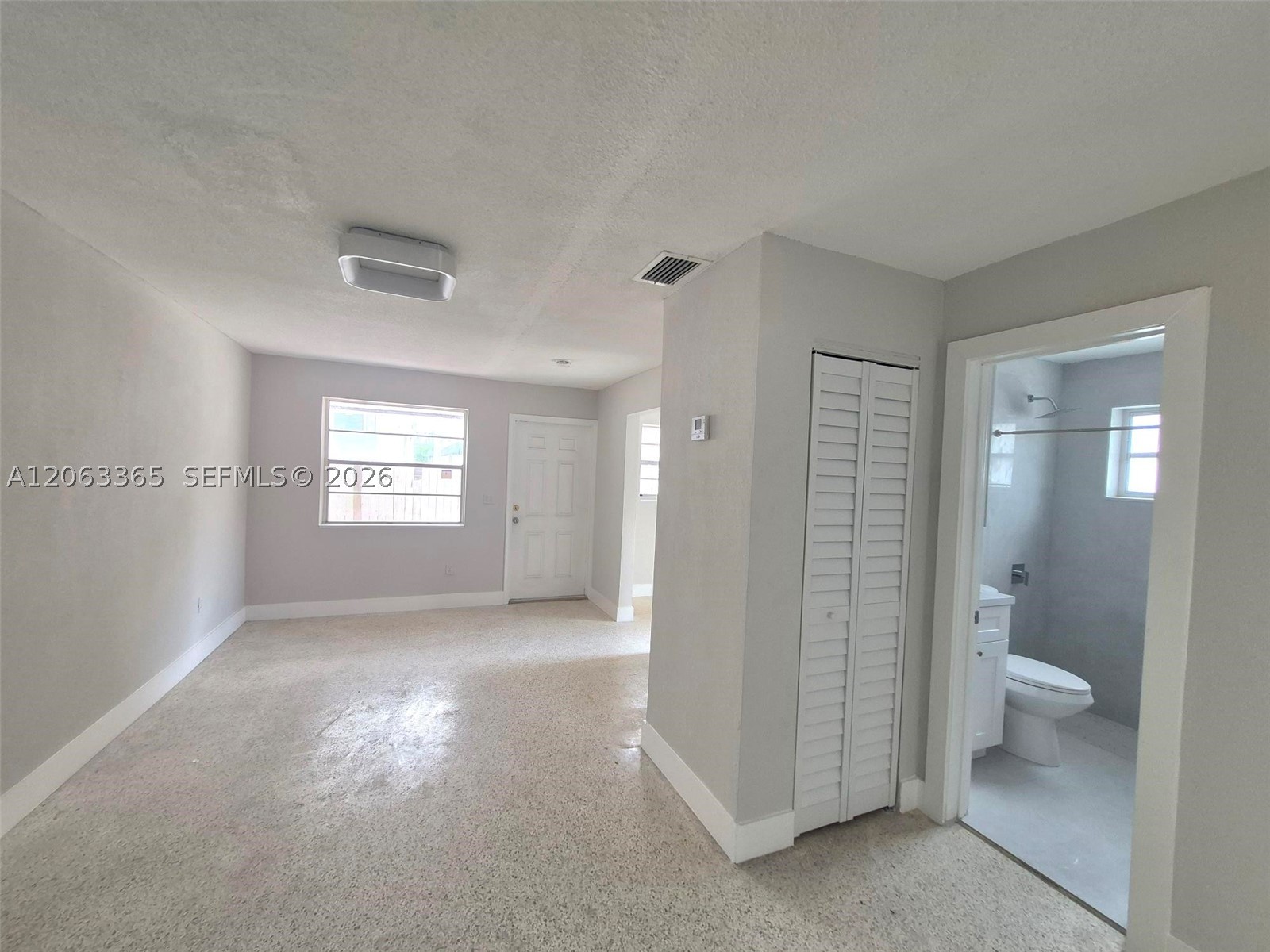 1715 Sw 4th St 1717 Property Photo 6