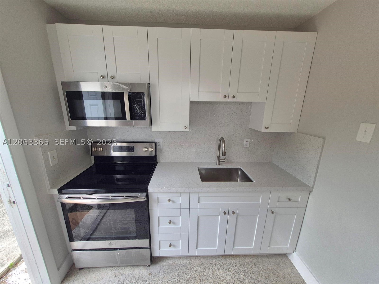 1715 Sw 4th St 1717 Property Photo 7