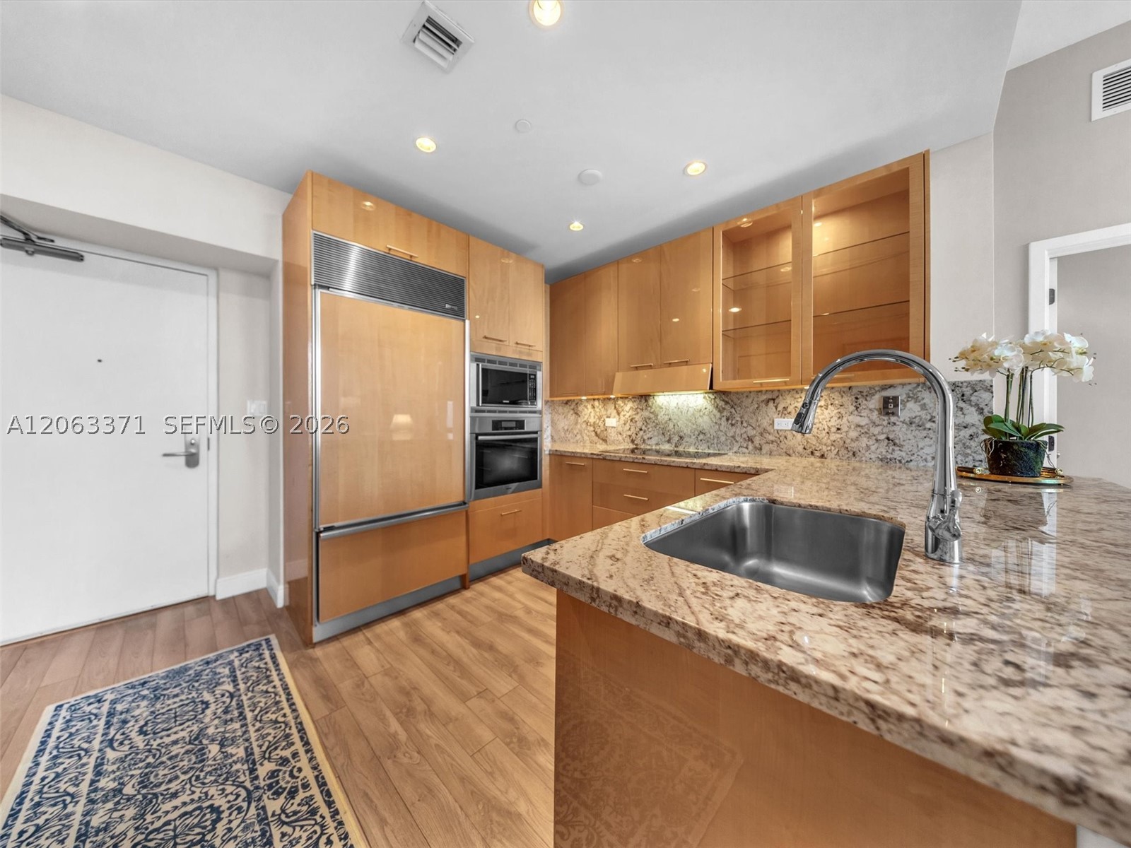 A12063371 Property Photo 7