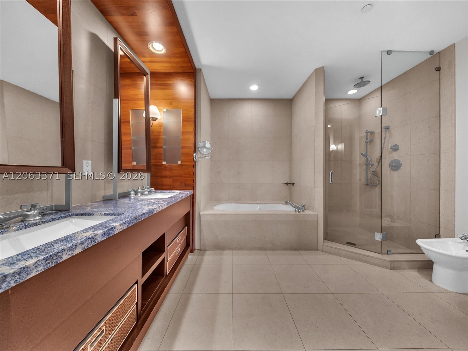A12063371 Property Photo 21