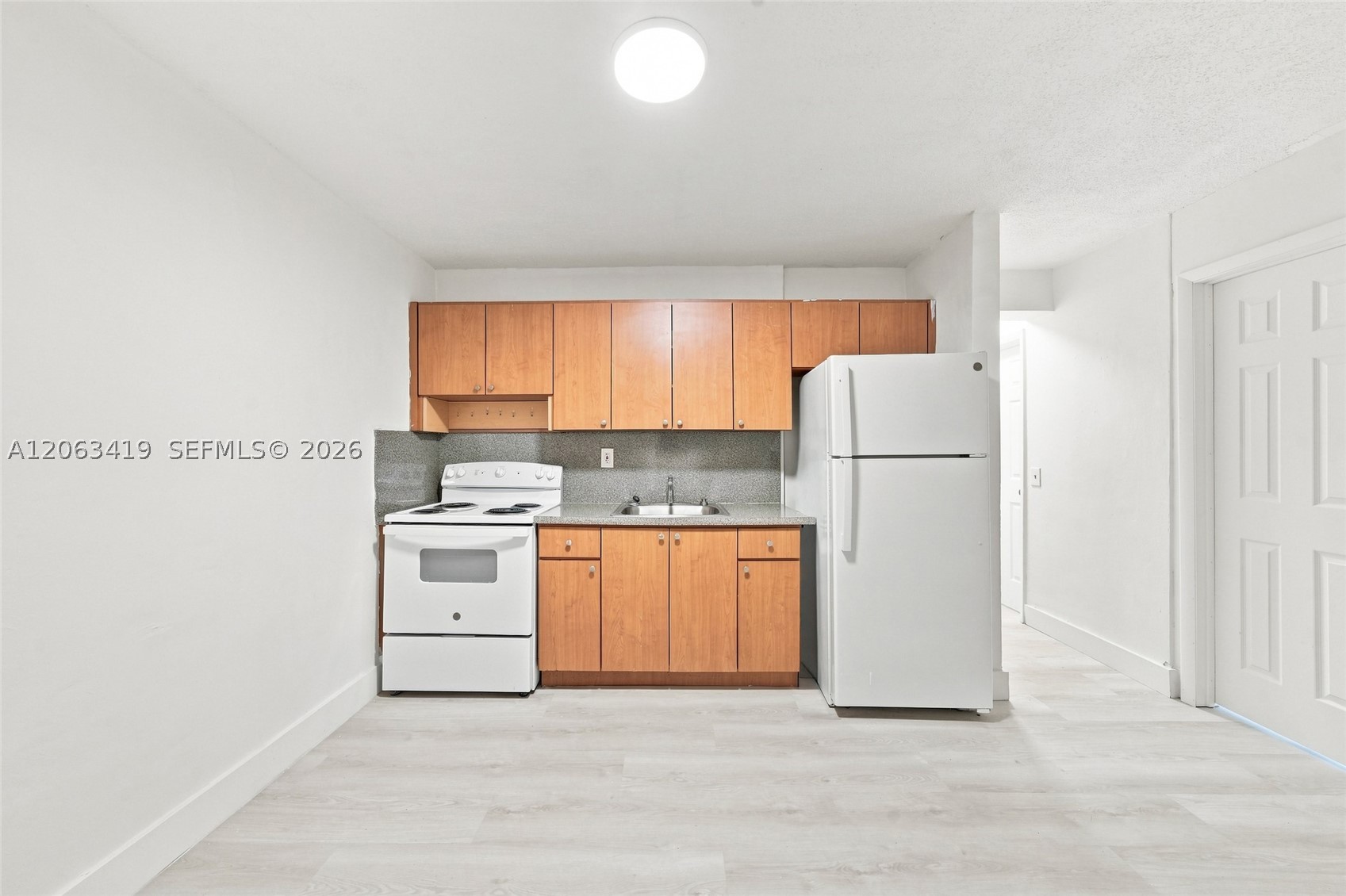 635 Sw 7th Ct Apt 4 Property Photo 20