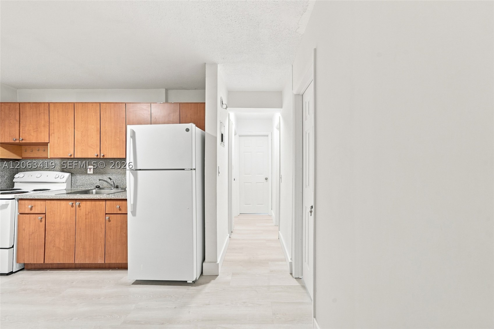 635 Sw 7th Ct Apt 4 Property Photo 21