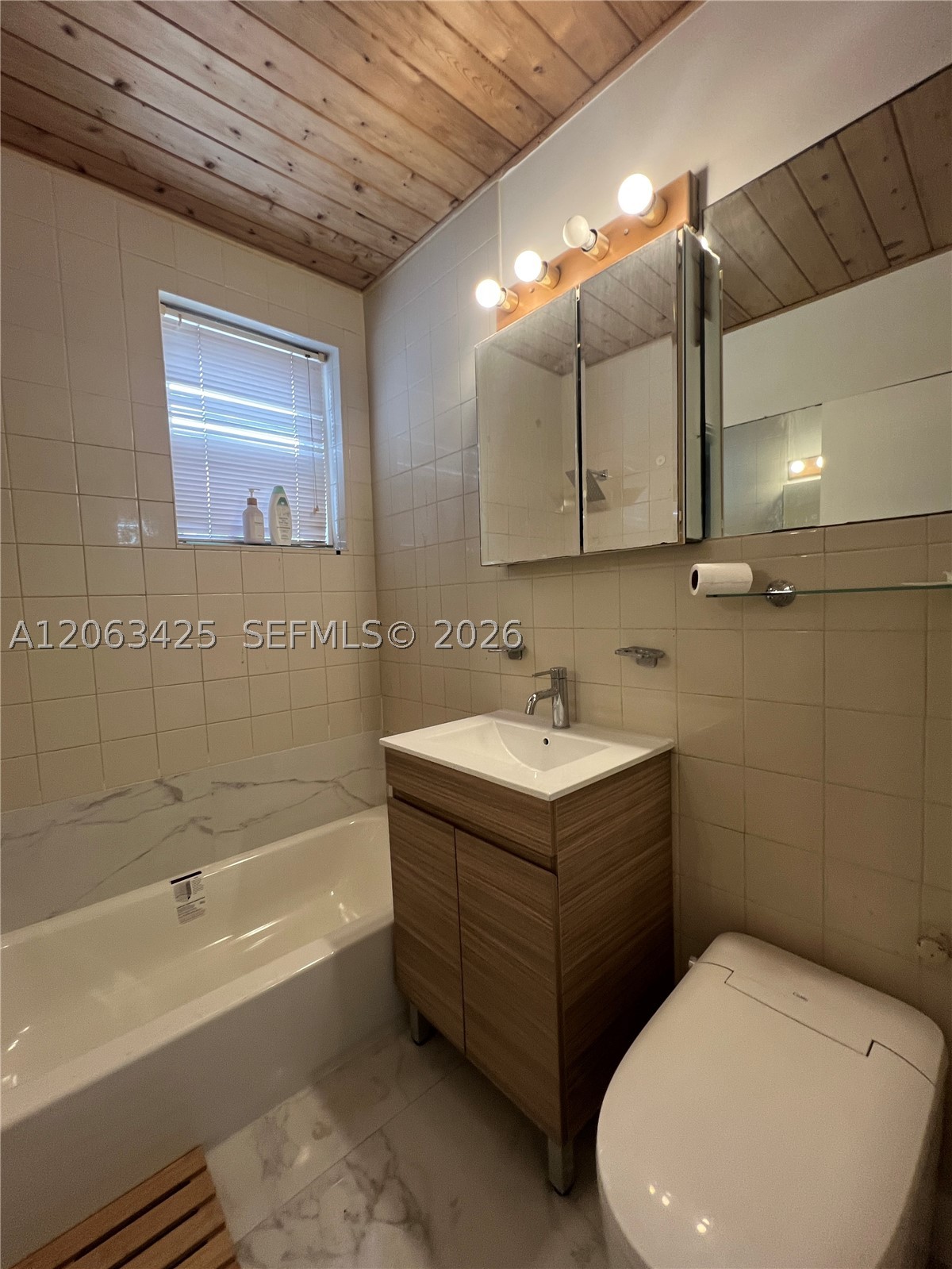 9350 E Bay Harbor Dr 6 Property Photo 12