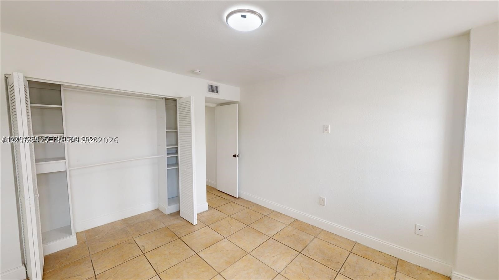 453 Sw 2nd St 301c Property Photo 8
