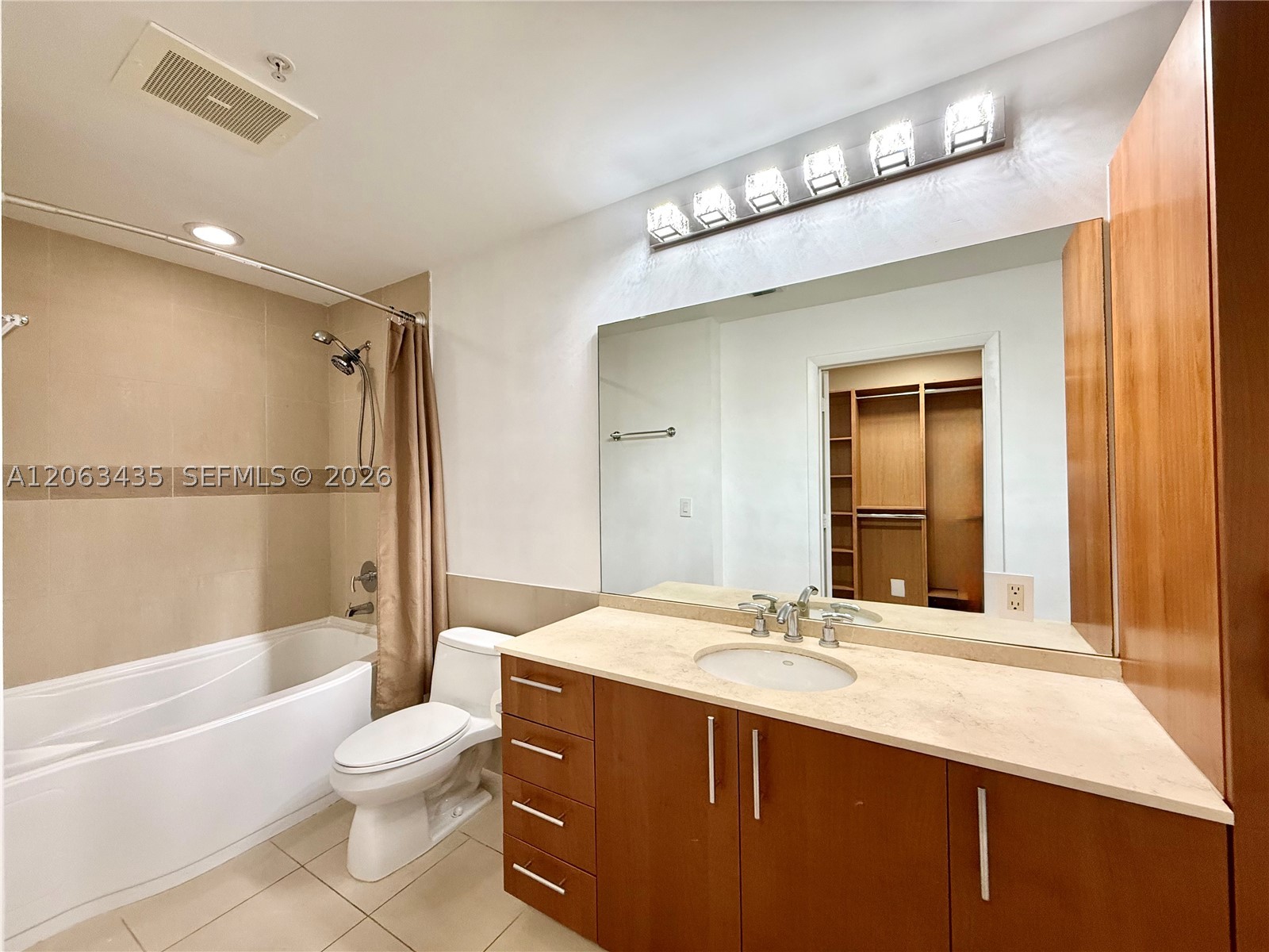 1945 S Ocean Dr 710 Property Photo 21