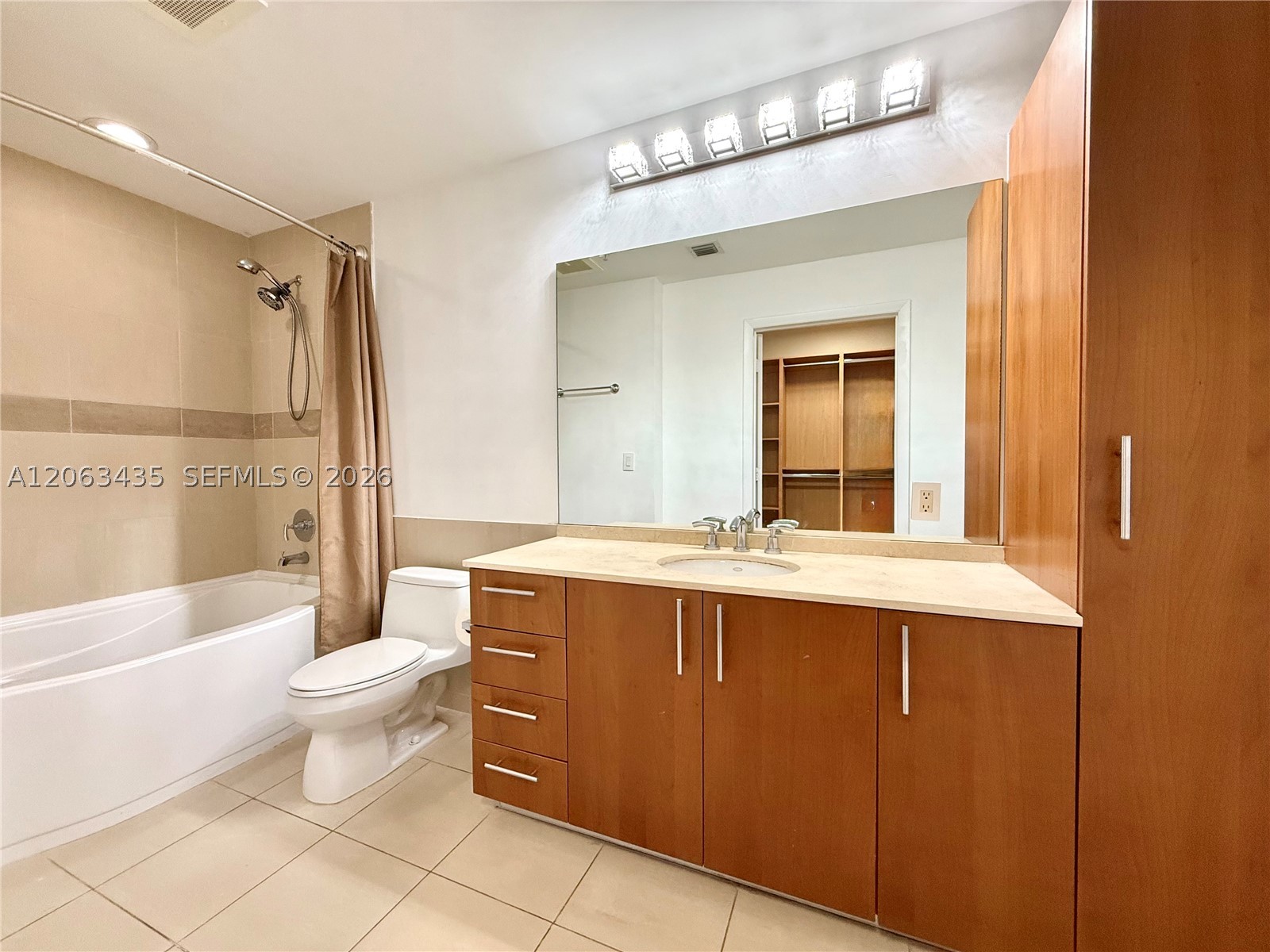 1945 S Ocean Dr 710 Property Photo 23