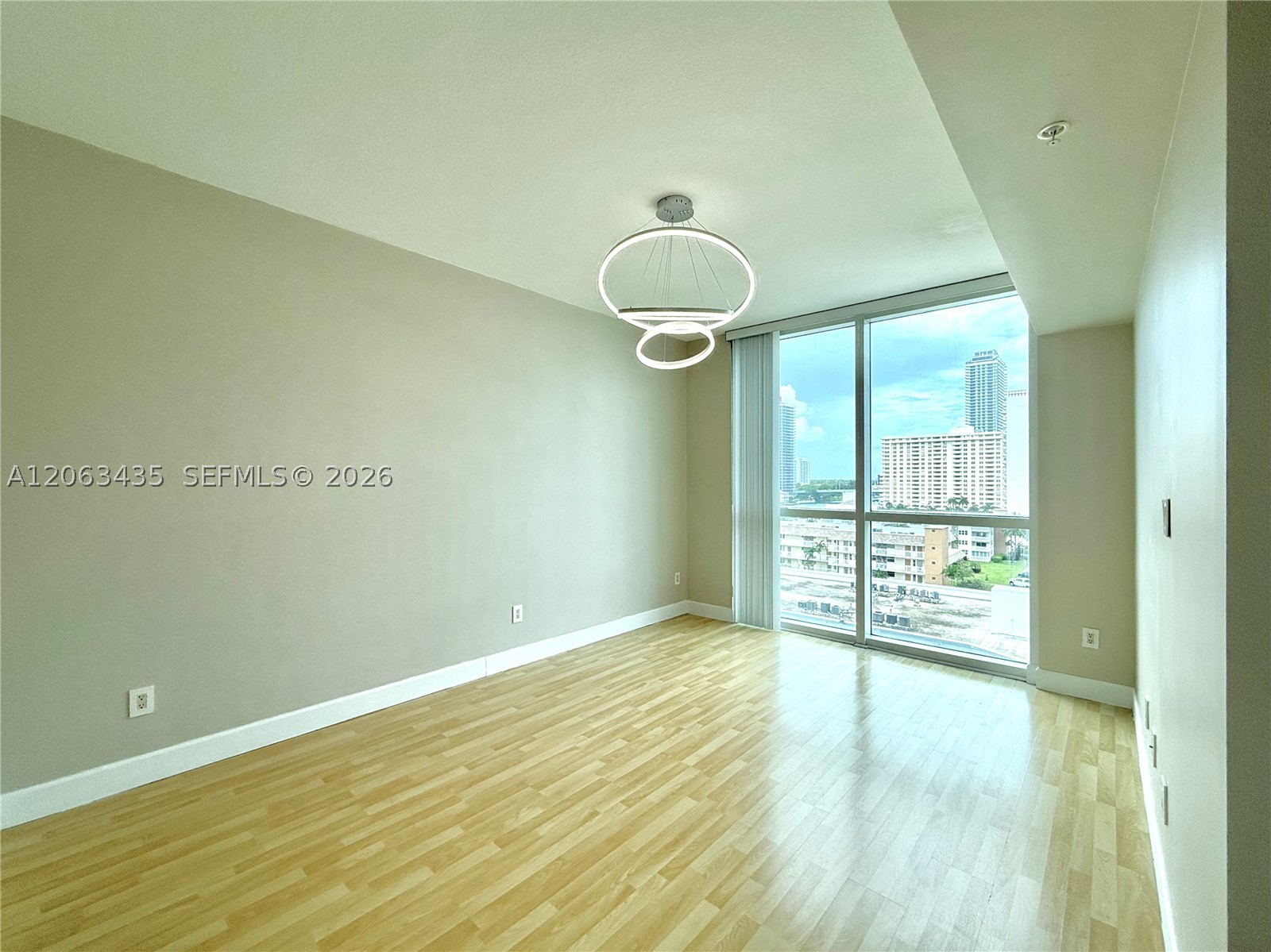 1945 S Ocean Dr 710 Property Photo 25
