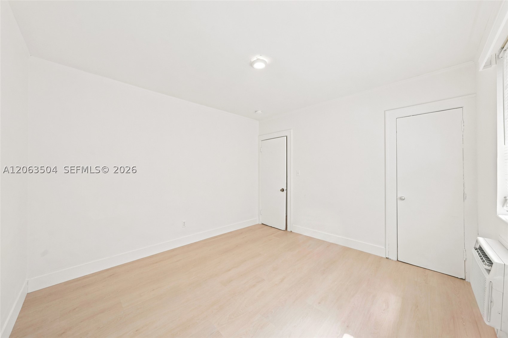 119 Ne 56th St 1 Property Photo 19